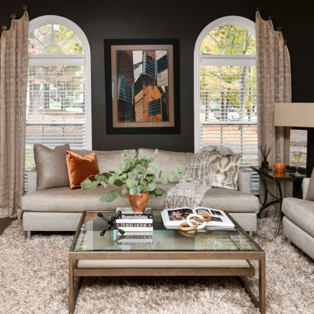 How to Put Furniture in a Small Living Room: Expert Tips